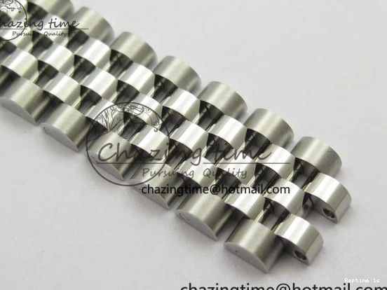 1221 WeatherProof Oyster Perpetual 41mm 124300 BP Maker Best Edition Silver Dial on SS Jubilee Bracelet A 2639